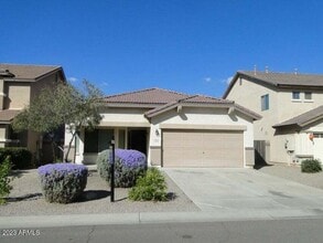 Building Photo - 754 E Christopher St