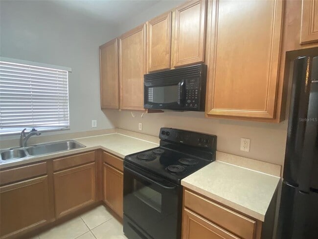 Building Photo - 2721 Retreat View Cir