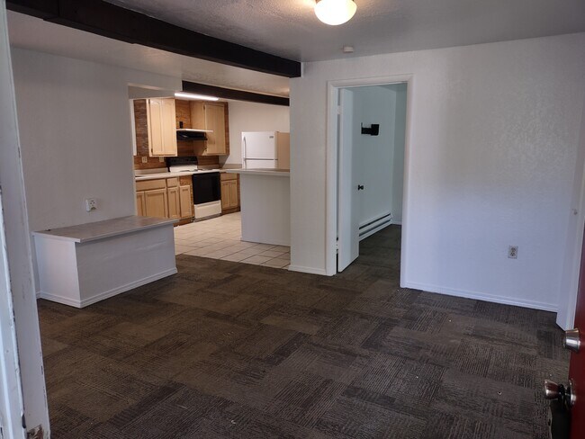 Living & Kitchen - 15212 40th Avenue West