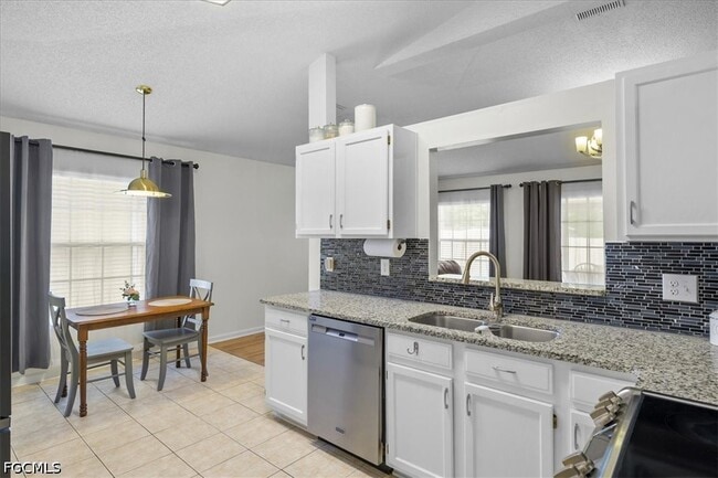 Building Photo - 11179 Bentley Trace Ln E