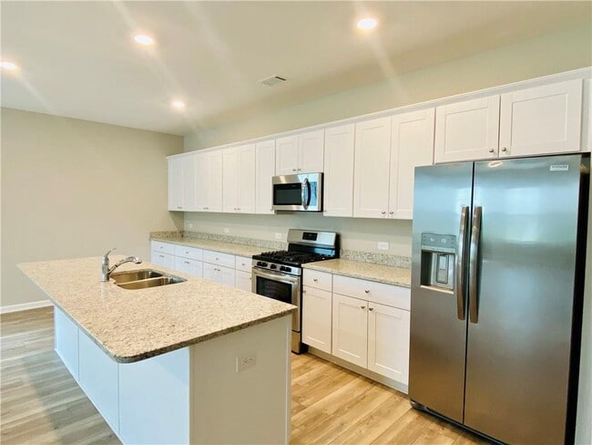 Building Photo - 4412 Grosbeak Dr