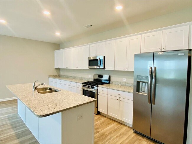 Foto del edificio - 4412 Grosbeak Dr