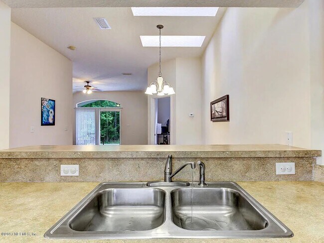 Building Photo - 6123 Fillyside Trl
