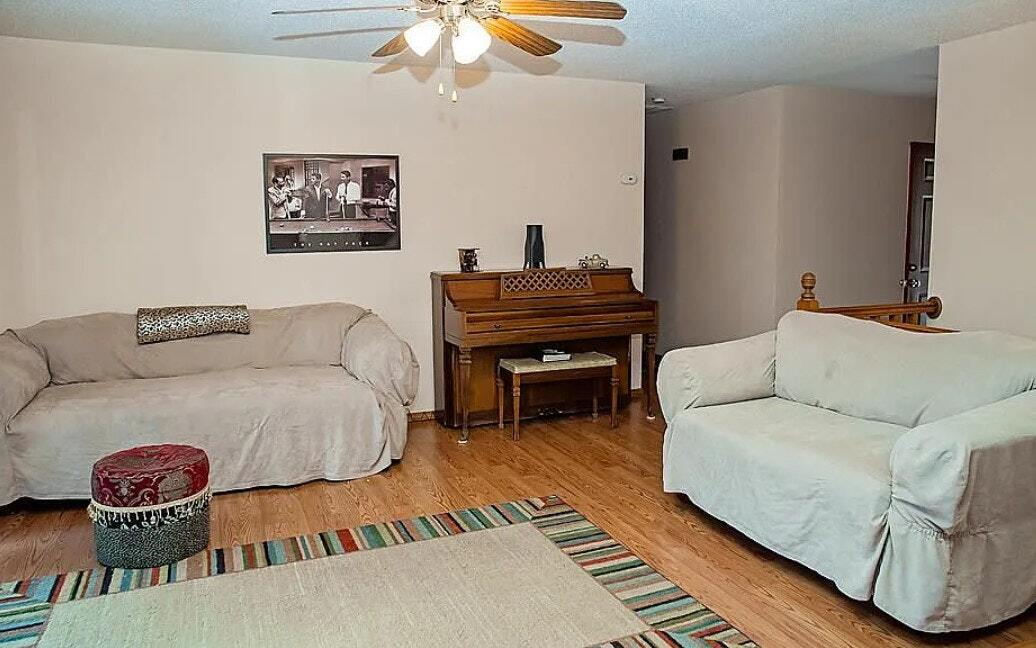 Foto principal - 4151 N Farm Rd 143