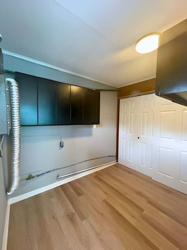 Building Photo - Fully Renovated 3-Bed Home w/ Designer Kitchen & Garage