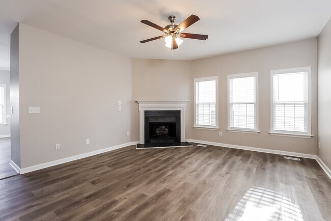 Foto del edificio - 4417 Cardinal Grove Blvd