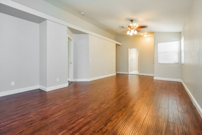 Foto del edificio - 7409 Sunspot Dr