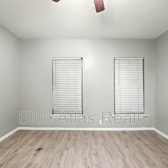 Building Photo - 1724 Pear St