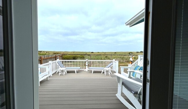 Building Photo - 19407 K Pl