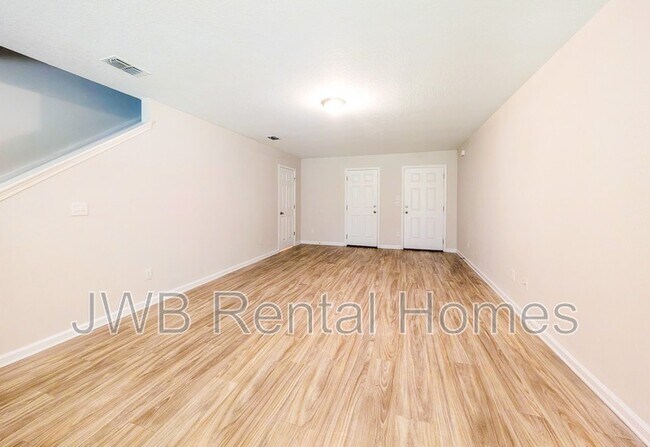 Foto del edificio - 6869 Lake Mist Ln