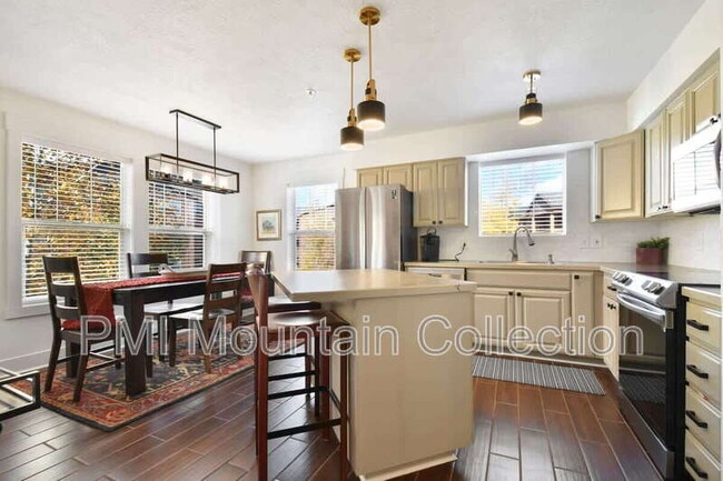 Building Photo - 1797 Fox Bay Dr