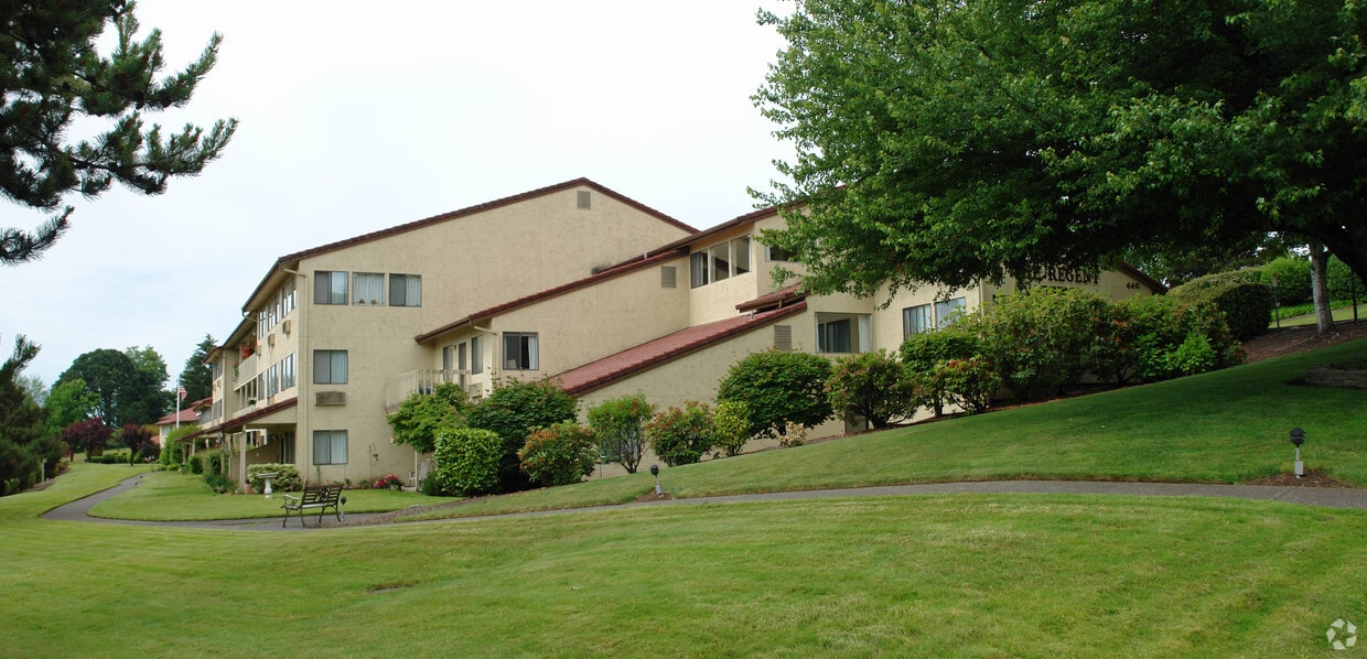 Building Photo - Holiday Regent