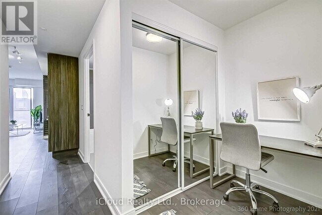 Photo du bâtiment - 35 Rolling Mills Rd