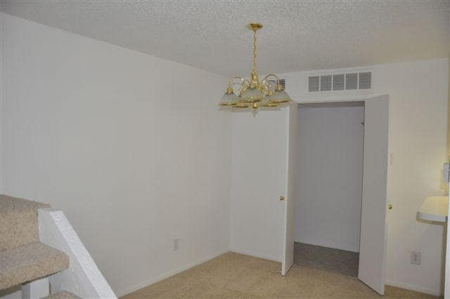 Building Photo - 5630 Spring Valley Rd
