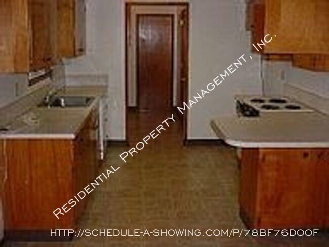 Building Photo - 604 SE 215th Ave