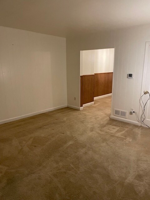 Foto del edificio - 2218 Vailthorn Rd