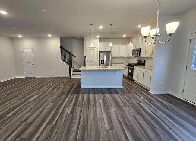 Building Photo - Modern new 3 bedroom 2.5 bath townhouse in...