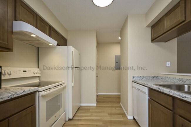 Building Photo - 1708 Sawyer Way