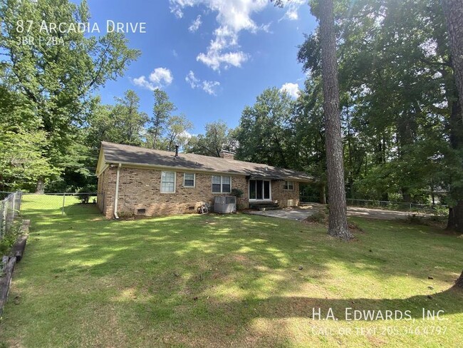 Building Photo - 87 Arcadia Dr