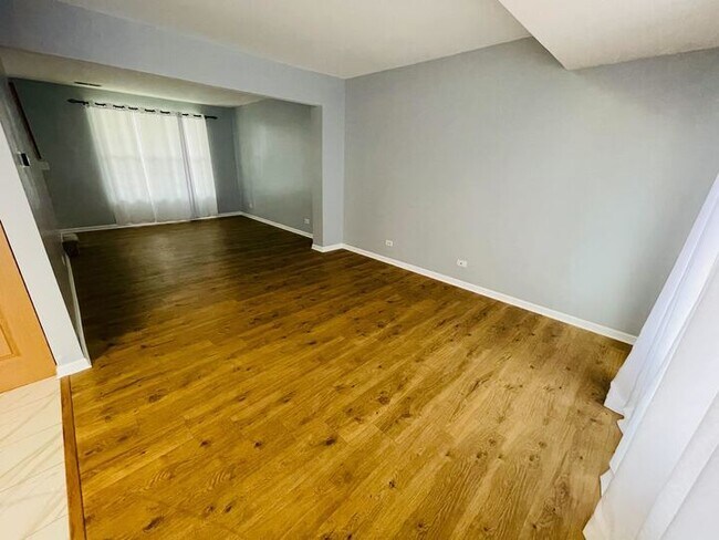 Foto del edificio - 1740 Windcrest Ln