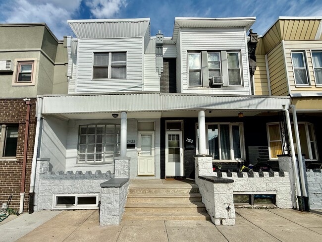 Photo - 2433 S 3rd St (Philadelphia, PA) House