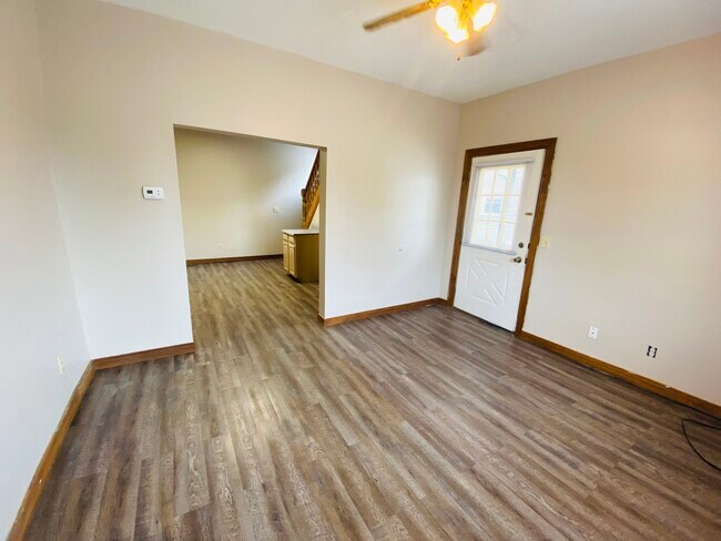Building Photo - 503 Sweitzer St