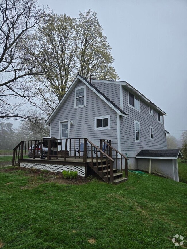 Building Photo - 598 Washington Rd