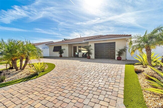 Building Photo - 206 Lido Dr