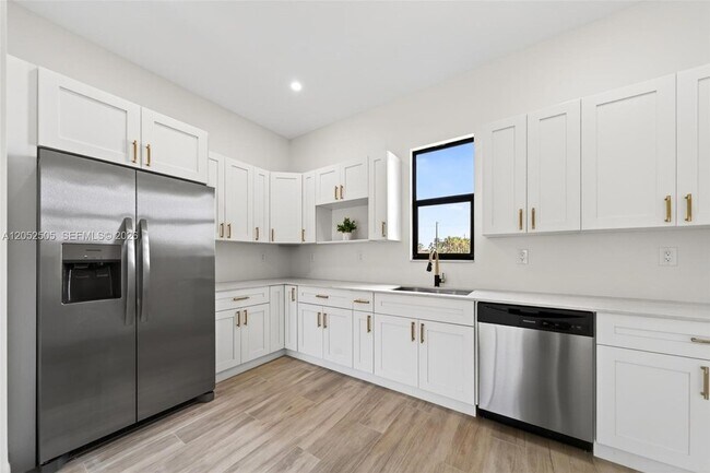 Foto del edificio - 2622 22nd Ave SE