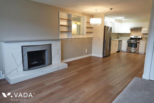 Building Photo - Buckingham Heights Basement Rental 4075B F...