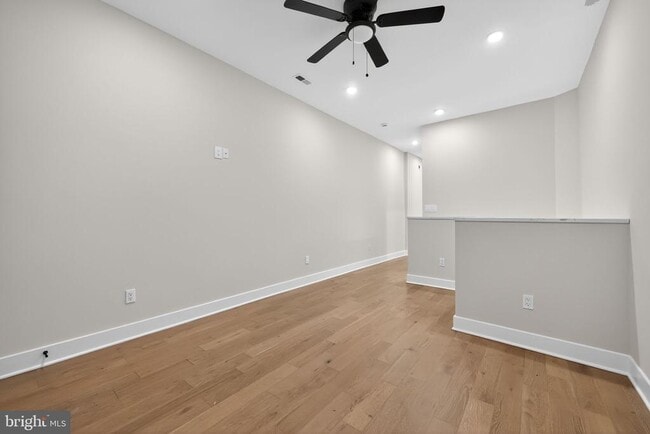 Building Photo - 3236 Mercer St