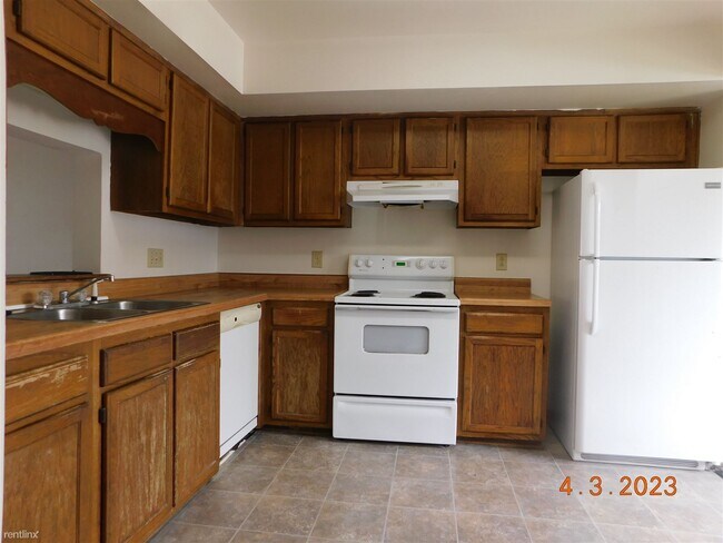 Building Photo - 3 br, 2.5 bath Townhome - 5624 Old Guard Cres