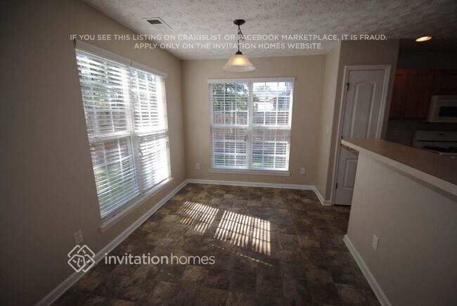 Building Photo - 783 Mesa Rd