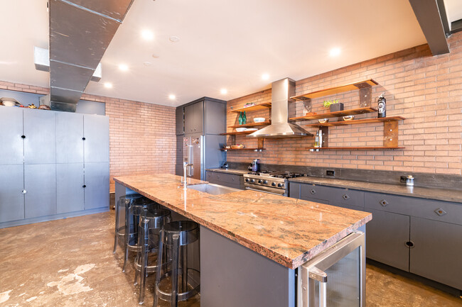 Foto del edificio - 511 N Akard St
