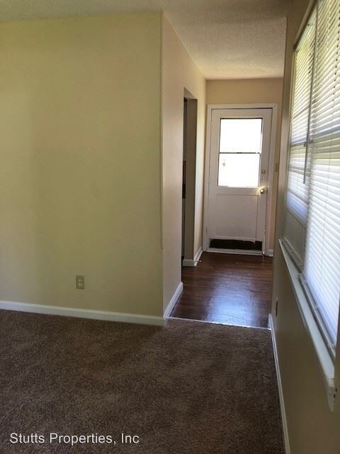 Building Photo - 3 br, 1 bath House - 401 S. East Street