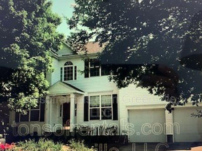 Primary Photo - 5 Lake Valley Ct