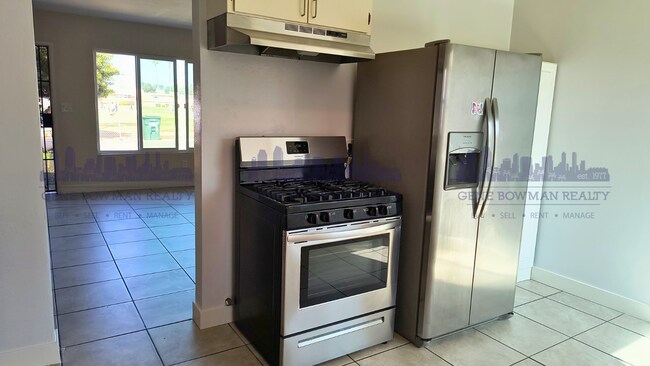 Foto del edificio - Fully Remodeled 3 bed 1 Bath Duplex Available for Rent in Chula Vista
