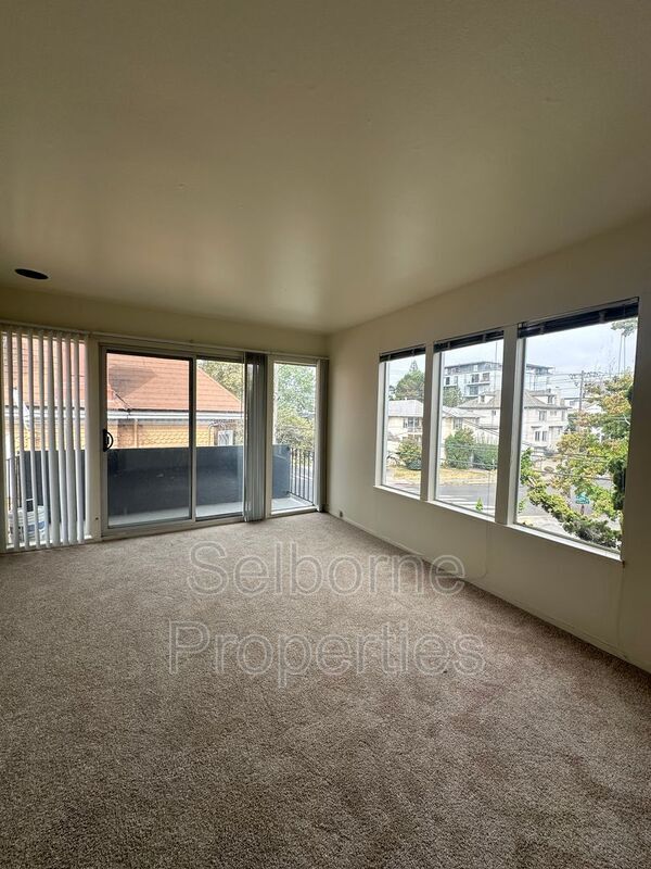 Foto del edificio - 356 Jayne Ave