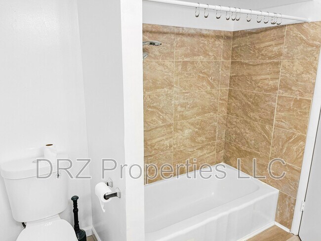 Foto del edificio - 1942 Richmond St NW