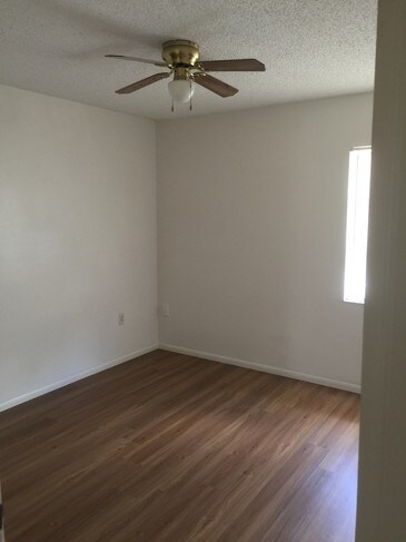 main bed - 1918 Marcia St