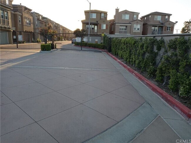 Gate Entrance - 14419 Cobblestone Ln