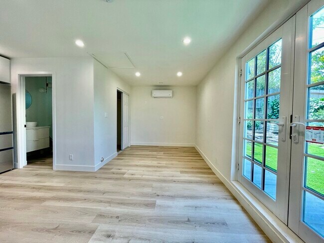 Building Photo - 4562 Jade St