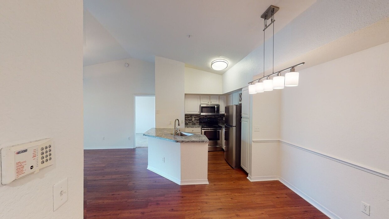 Photo - Ashton at Waterford Lakes Apartments