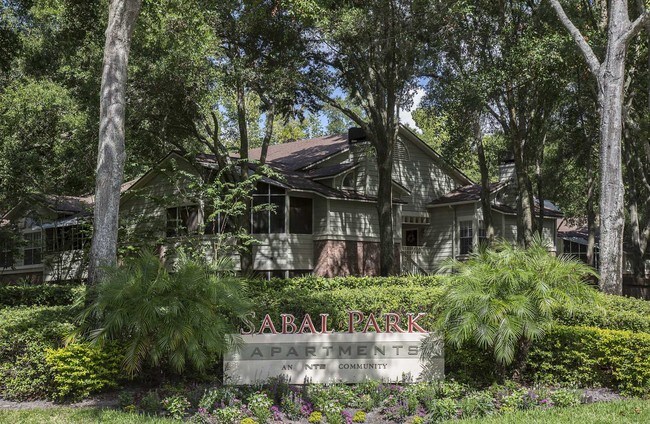 Señal de entrada a Sabal Park - Sabal Park Apartments