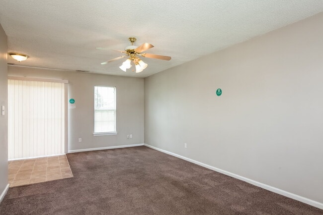 Building Photo - 4321 Windjammer Ct SW