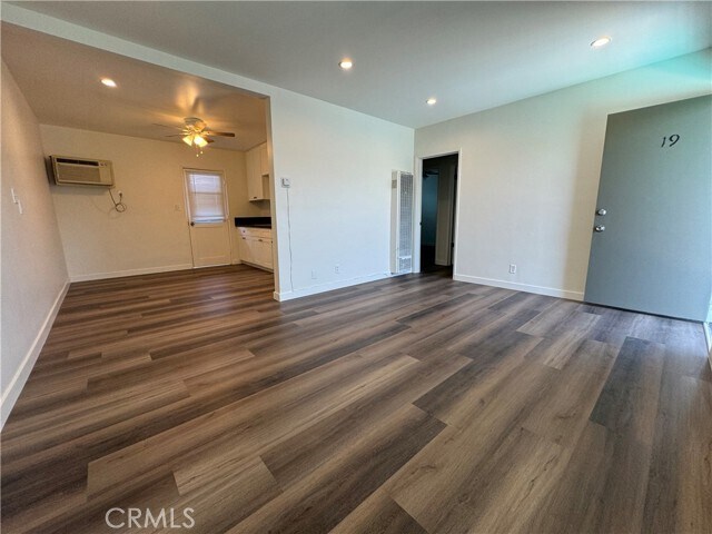Foto del edificio - 7745 Laurel Canyon Blvd