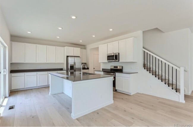 Building Photo - 3944 Picadilly Ct