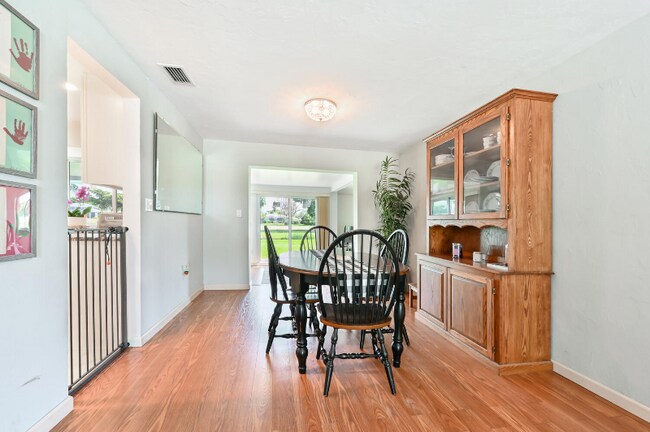 Foto del edificio - 325 Forest Hills Blvd