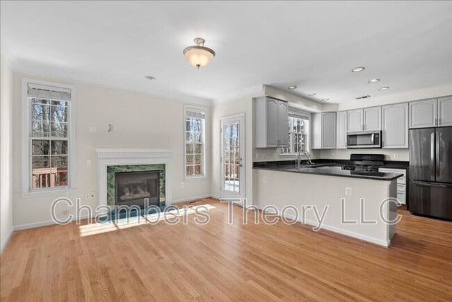 Foto del edificio - 6254 Taliaferro Way