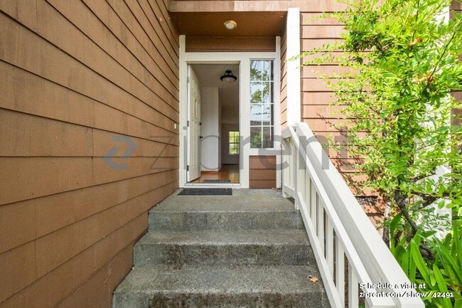 Building Photo - 2643 Spring Oaks Dr